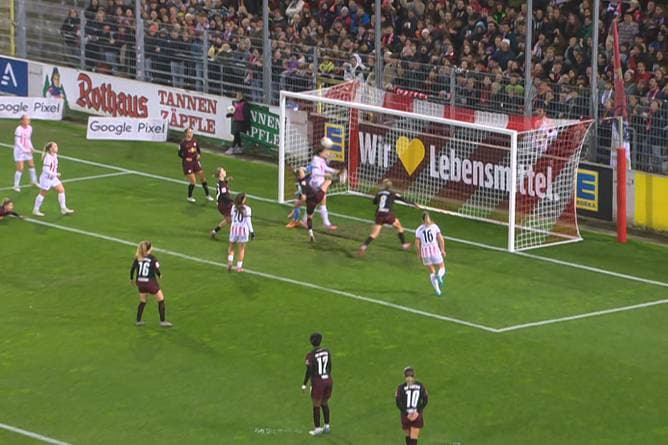 Jokerin trifft nach 50 Sekunden – und legt sich das Tor selbst auf