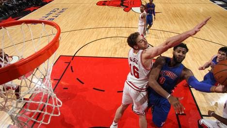 Detroit Pistons v Chicago Bulls