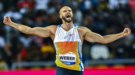 Weber nach seinem ersten 90-Meter-Wurf