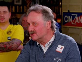 Nico Schlotterbeck ist zwar wieder fit, sitzt beim Champions-League-Rückspiel bei Atalanta Bergamo aber auf der Bank von Borussia Dortmund. SPORT1-Experte Peter Neururer äußert im Fantalk sein Unverständnis.