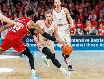 BBL: Bayern verlieren in Bamberg - Alba erlebt Debakel