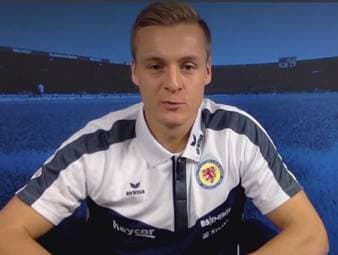 Die Gebrüder Kroos sorgen mit ihrem Podcast "Einfach mal luppen" für Unterhaltung. Felix Kroos verrät bei SPORT1, wie es dazu kam.