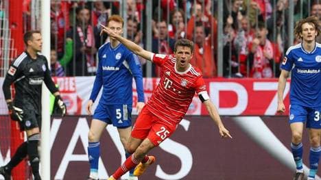 Thomas Müller trifft zum 1:0 gegen S04