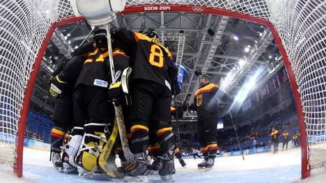 Ice Hockey - Winter Olympics Day 11 - Germany v Japan