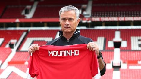Manchester United Officially Introduce Jose Mourinho as Their New Manager