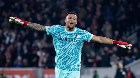 Noah Atubolu hütet das Tor des SC Freiburg