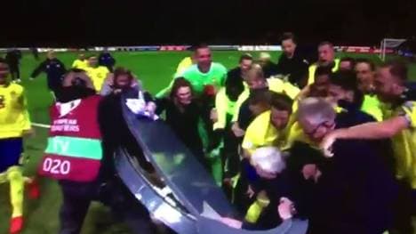 Das TV-Set von Eurosport hielt dem Jubel der Schweden nicht stand