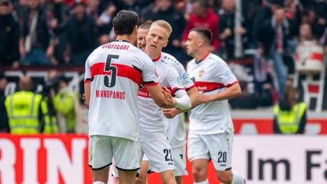 Chris Führich (Mitte) erzielte den Ausgleich