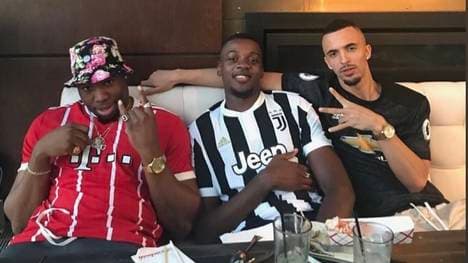 2019 lichtete sich Real-Star Guerschon Yabusele (l.) in einem Bayern-Trikot ab