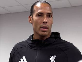 Virgil van Dijk will die vergangene Saison mit dem FC Liverpool hinter sich lassen. Dafür macht der Kapitän eine deutliche Ansage an seine Kollegen.