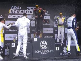 Finn Gehrsitz wird beim ADAC GT Masters am Nürburgring Dritter und ist somit neuer Gesamtführender.