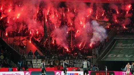 Frankfurter Fans im vergangenen November in Köln