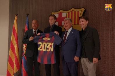Hier stellt Barca seinen viel diskutierten Neuzugang vor