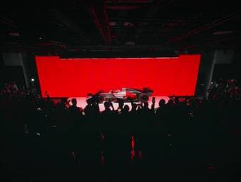 Zur Saison 2026 steigt mit Audi ein neuer deutscher Konstrukteur in die Formel 1 ein. Einige Monate zuvor enthüllt der Automobilhersteller bei einer spektakulären Präsentation 