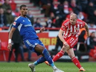 Wolfsburg holt Innenverteidiger Jenz