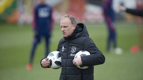 Dennis Bergkamp war zuletzt Trainer bei Ajax