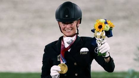 Grand Prix geht an Jessica von Bredow-Werndl