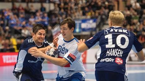 CORRECTION-HANDBALL-EUR-WISLA-SILKEBORG