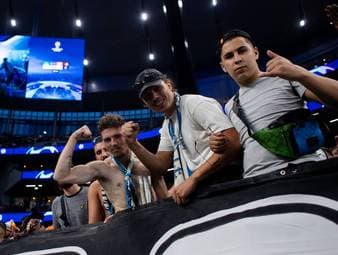 Kind bestohlen! Marseille-Fans mit rührender Geste