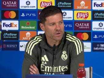 Trotz der Turbulenzen rund um den Verein bleibt Real-Trainer Xabi Alonso gelassen und blickt nach vorne. 