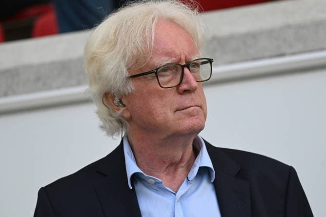 Trainer-Ikone heuert in Ghana an