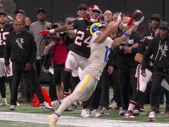 Die Los Angeles Rams erwischen im Spiel bei den Atlanta Falcons einen Horrorstart und liegen schon vor der Halbzeit mit 0:21 zurück. In der zweiten Hälfte entwickelt sich die Partie dennoch zum Thriller.