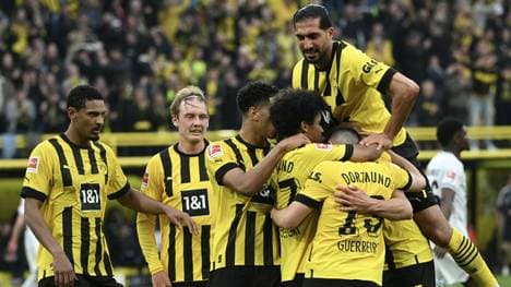 Die Fans sehen den BVB im Titelrennen vorne
