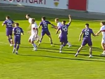 Die Highlights der Partie VfB Stuttgart II - Erzgebirge Aue aus der 3. Liga im Video.