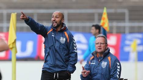 Trainer Murat Salar (l.) und dem KFC Uerdingen droht der Absturz