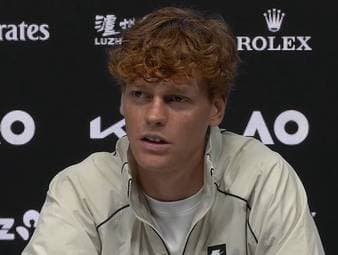 Jannik Sinner blickt auf seine Dopingsperre im Zuge der Australian Open 2025 zurück - und offenbart, was er für Lehren daraus gezogen hat. 