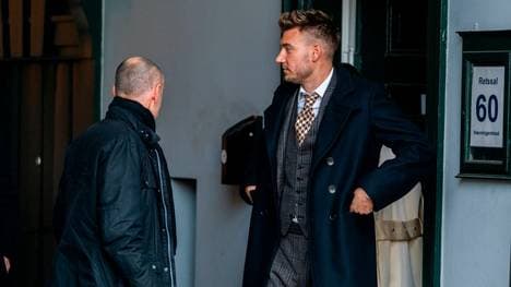 Nicklas Bendtner (r.) hat in seiner Karriere schon einiges erlebt