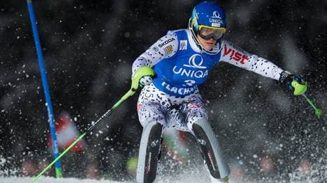 Veronika Velez-Zuzulova feiert ihren dritten Weltcup-Sieg