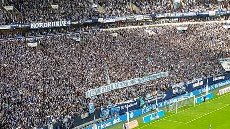 Schalke-Fans kritisieren Transferpolitik