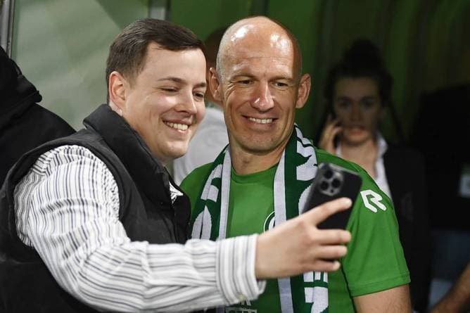 Aufstiegs-Krimi! Auch Robben feiert mit