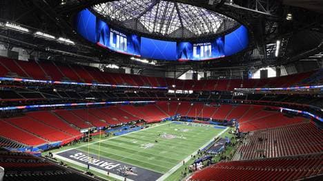 TOPSHOT-AMFOOT-NFL-SUPER-PATRIOTS-RAMS