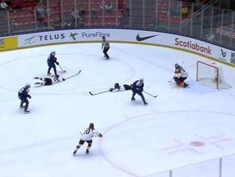 Das Aus des deutschen Frauen-Nationalteams im WM-Viertelfinale gegen die USA ist schnell besiegelt. Der Vize-Weltmeister dreht vor allem im ersten Drittel auf.