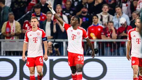 Mathys Tel (M.) und Joshua Kimmich (l.)