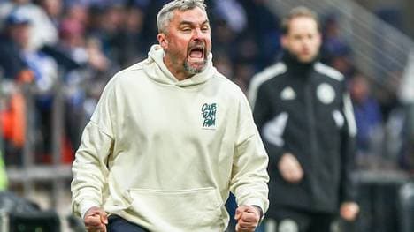 Thomas Reis ist nicht einverstanden mit der Trainingsleistung seines Teams