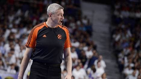 Luigi Lamonica leitete das Spiel zwischen Panathinaikos und Barcelona