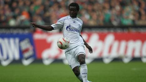 Anthony Annan am Ball