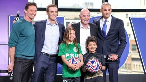 Infantino verkündet den Deal in New York