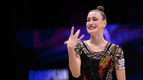 Darja Varfolomeev ist zum drittem Mal in Folge Europameisterin der Rhythmischen Sportgymnastik mit dem Band