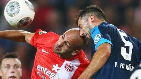 Auch an Dani Schahin von Mainz 05 soll der Sportclub interessiert sein. Laut "Bild"-Informationen muss der Stürmer nur noch den Medizincheck bestehen. Im Anschluss soll er zunächst für eine Saison bei den Freiburgern unterschreiben, die sich zudem eine Kaufoption sichern