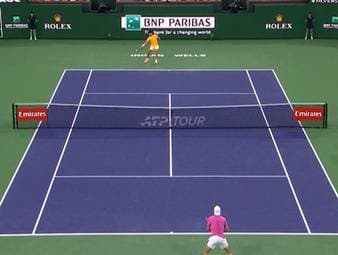 In der zweiten Runde des Masters in Indian Wells trifft Carlos Alcaraz auf Grigor Dimitrov. Der Spanier sorgt dabei gegen die ehemalige Nummer drei der Welt mit teils spektakulären Schlägen für Staunen.