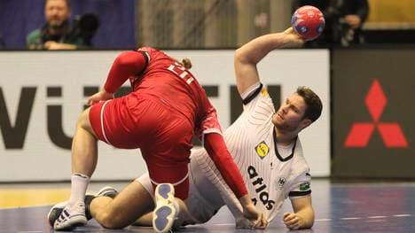 Johannes Golla (r.) traf für Deutschland kurz vor der Pause