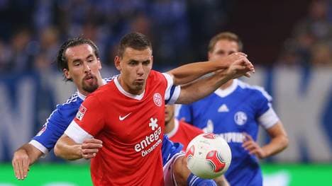FC Schalke 04 v 1. FSV Mainz 05 - Bundesliga