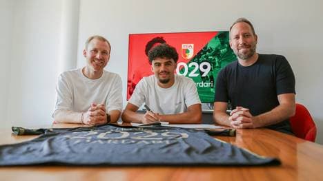 Dardari unterschreibt seinen ersten Profivertrag