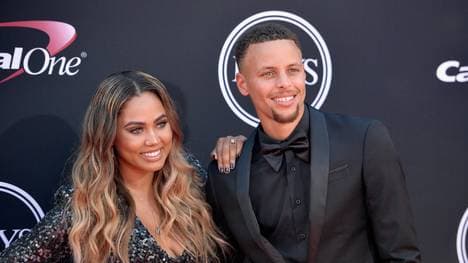 Steph und Ayesha Curry sind zum dritten Mal Eltern geworden