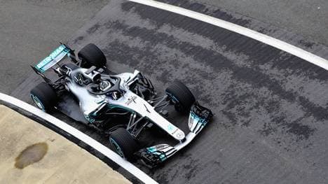 Valtteri Bottas dreht die ersten Runden mit dem neuen Mercedes