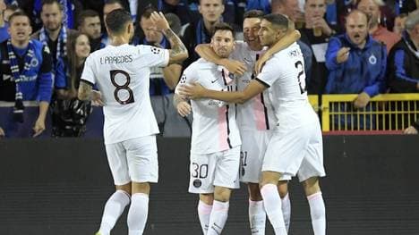 Achraf Hakimi (re.) schwärmt von Lionel Messi (2. v. li.)